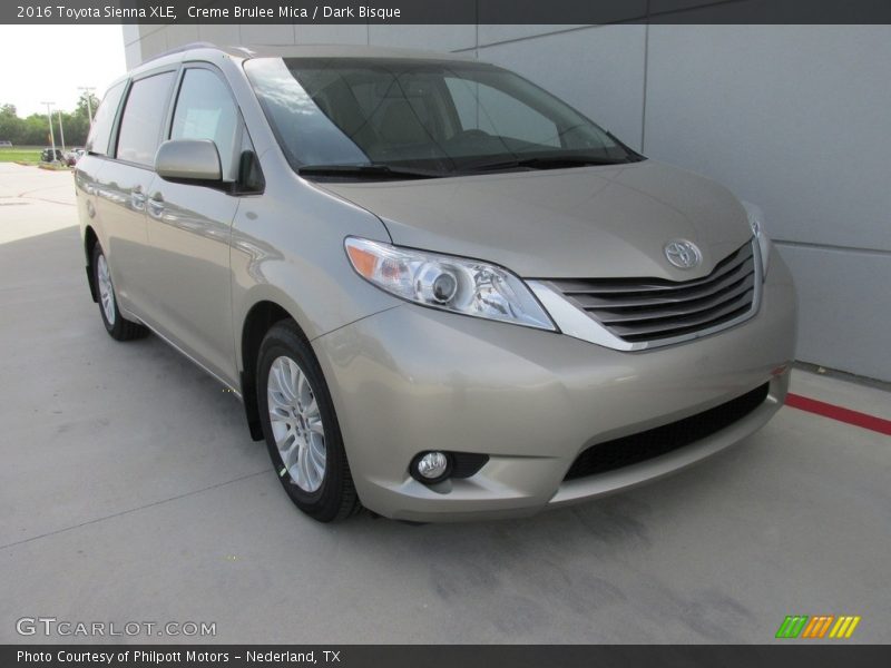 Creme Brulee Mica / Dark Bisque 2016 Toyota Sienna XLE