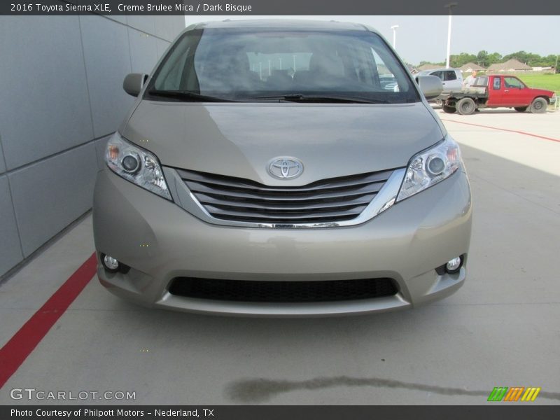 Creme Brulee Mica / Dark Bisque 2016 Toyota Sienna XLE