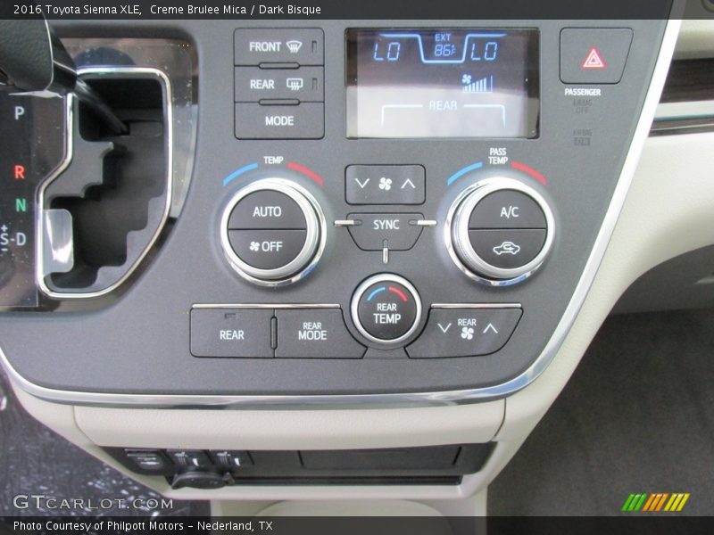 Creme Brulee Mica / Dark Bisque 2016 Toyota Sienna XLE