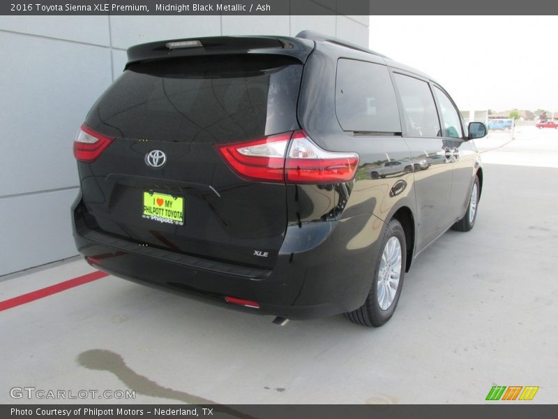 Midnight Black Metallic / Ash 2016 Toyota Sienna XLE Premium