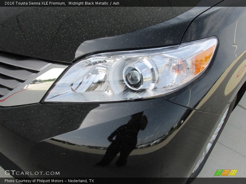 Midnight Black Metallic / Ash 2016 Toyota Sienna XLE Premium