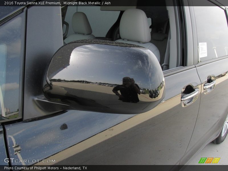 Midnight Black Metallic / Ash 2016 Toyota Sienna XLE Premium