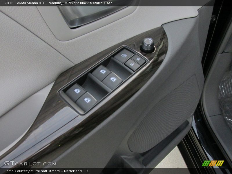 Midnight Black Metallic / Ash 2016 Toyota Sienna XLE Premium