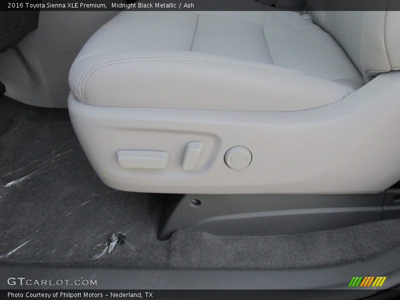 Midnight Black Metallic / Ash 2016 Toyota Sienna XLE Premium