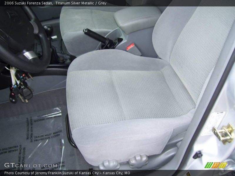 Titanuim Silver Metallic / Grey 2006 Suzuki Forenza Sedan