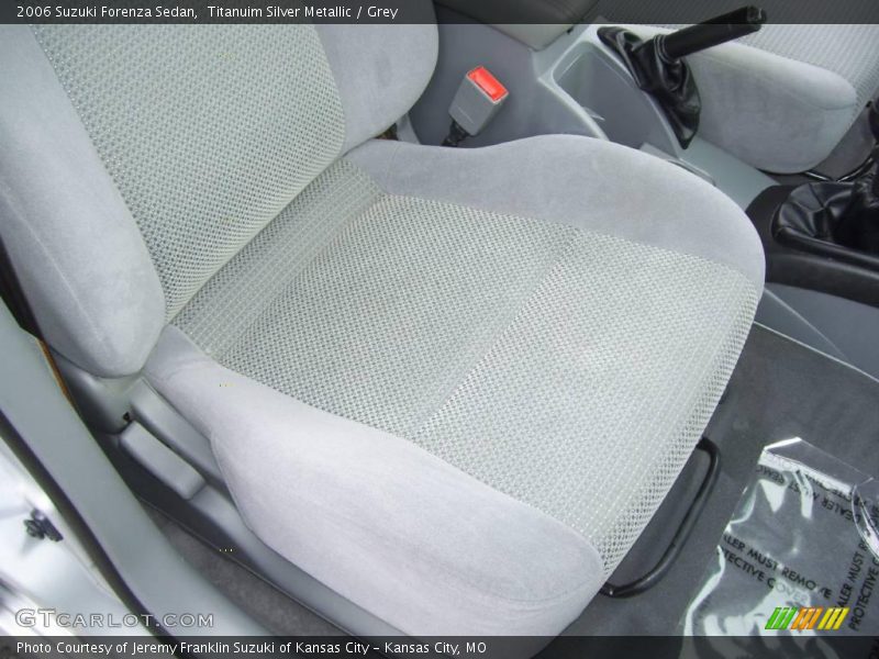 Titanuim Silver Metallic / Grey 2006 Suzuki Forenza Sedan