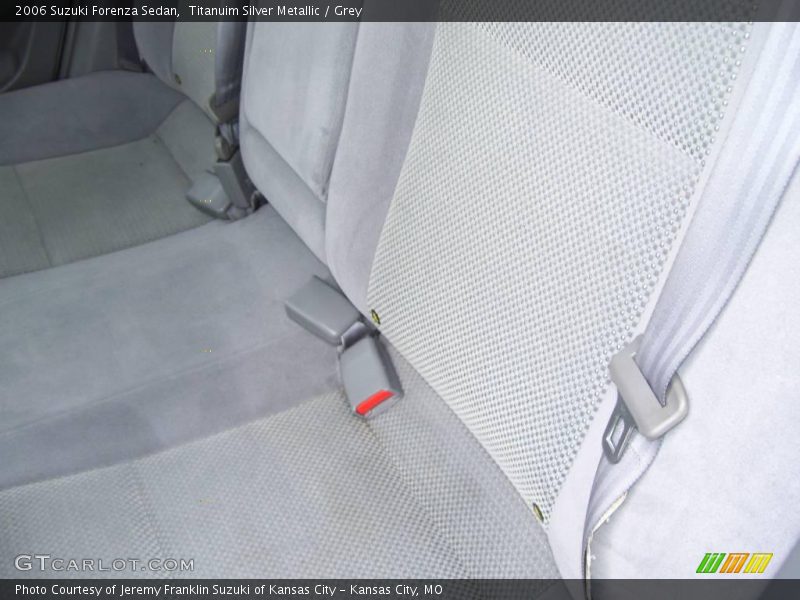 Titanuim Silver Metallic / Grey 2006 Suzuki Forenza Sedan