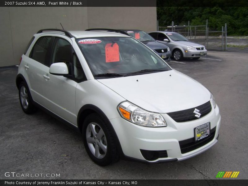Pearl White / Black 2007 Suzuki SX4 AWD