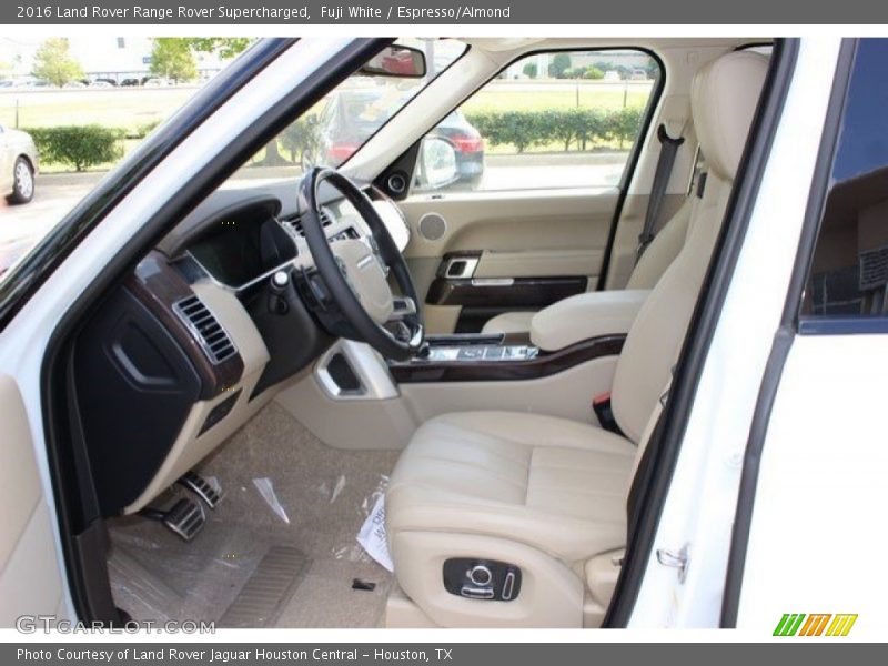 Fuji White / Espresso/Almond 2016 Land Rover Range Rover Supercharged