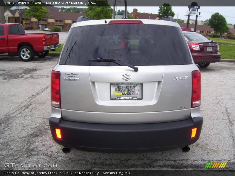 Majestic Silver Metallic / Grey 2008 Suzuki XL7 AWD