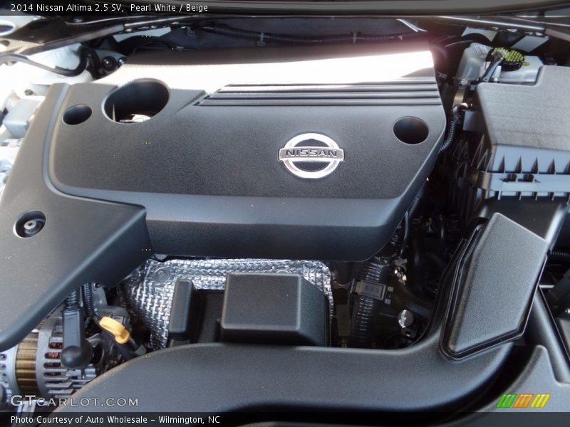 Pearl White / Beige 2014 Nissan Altima 2.5 SV
