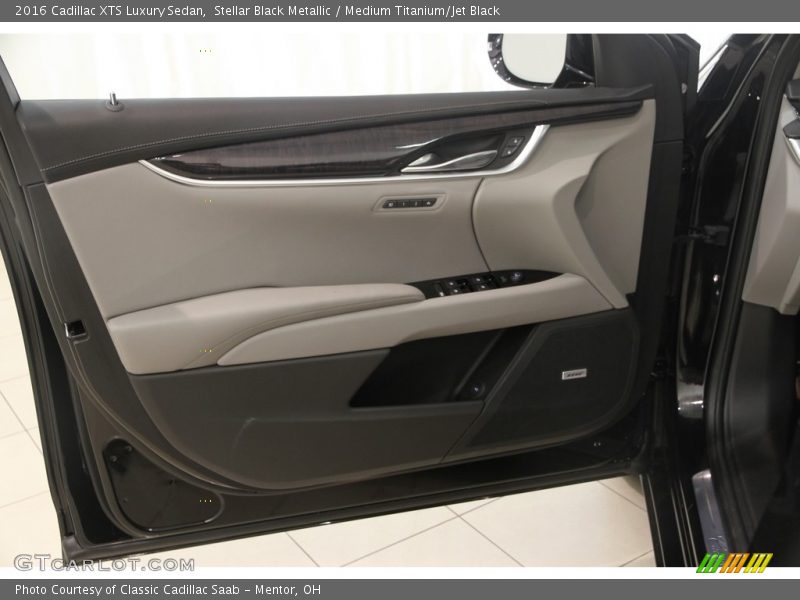 Stellar Black Metallic / Medium Titanium/Jet Black 2016 Cadillac XTS Luxury Sedan