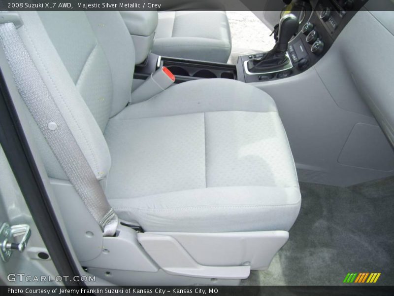 Majestic Silver Metallic / Grey 2008 Suzuki XL7 AWD