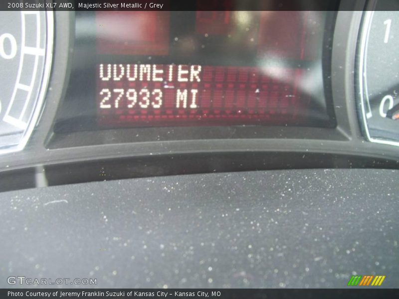 Majestic Silver Metallic / Grey 2008 Suzuki XL7 AWD