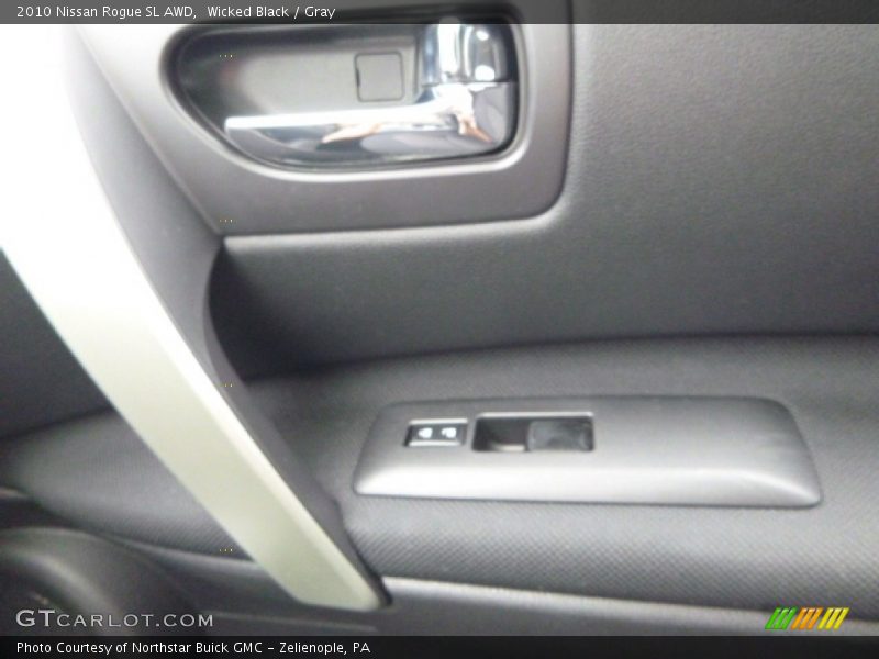 Wicked Black / Gray 2010 Nissan Rogue SL AWD