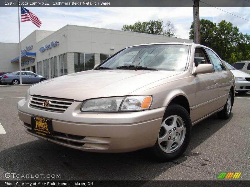 Cashmere Beige Metallic / Beige 1997 Toyota Camry XLE
