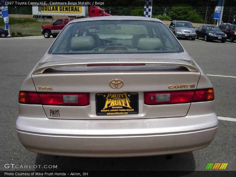 Cashmere Beige Metallic / Beige 1997 Toyota Camry XLE
