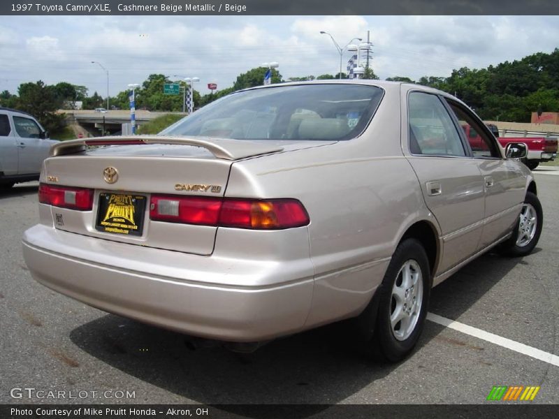 Cashmere Beige Metallic / Beige 1997 Toyota Camry XLE
