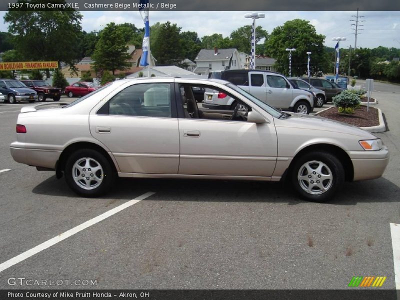 Cashmere Beige Metallic / Beige 1997 Toyota Camry XLE