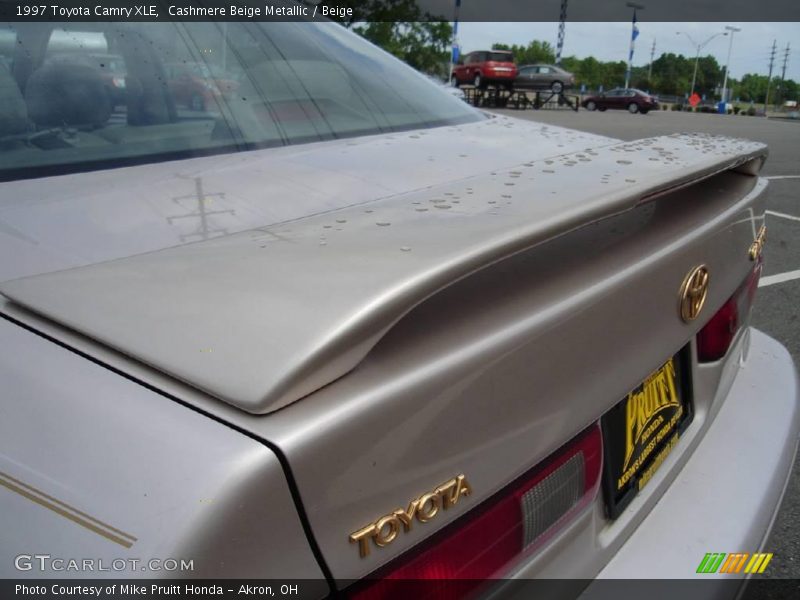 Cashmere Beige Metallic / Beige 1997 Toyota Camry XLE