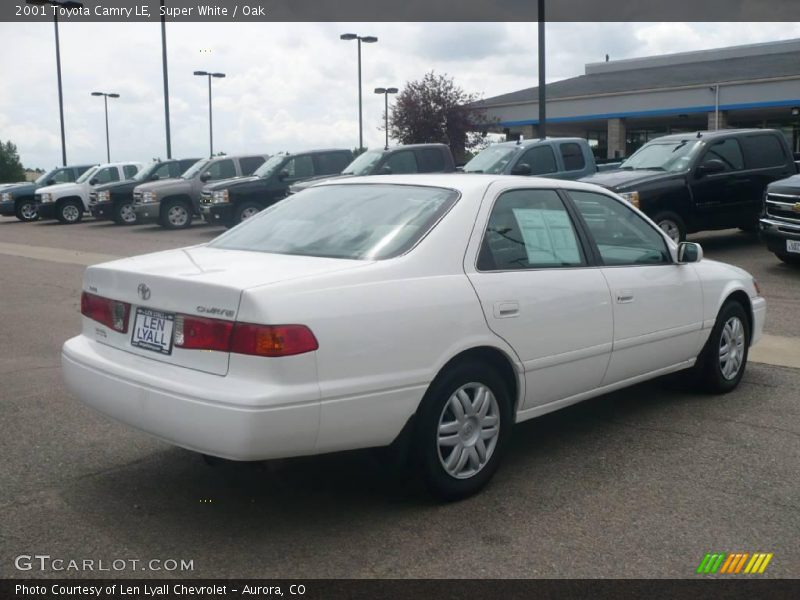 Super White / Oak 2001 Toyota Camry LE