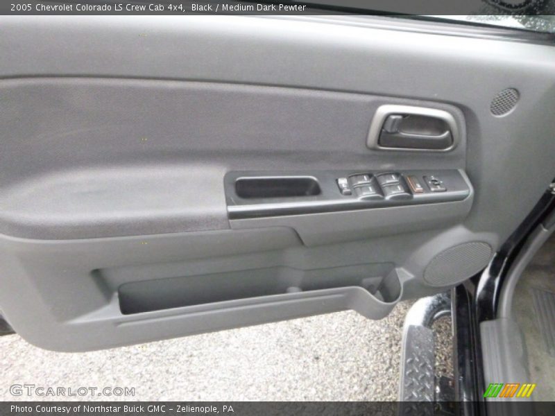 Black / Medium Dark Pewter 2005 Chevrolet Colorado LS Crew Cab 4x4