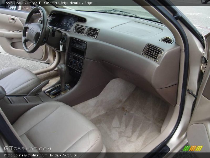 Cashmere Beige Metallic / Beige 1997 Toyota Camry XLE