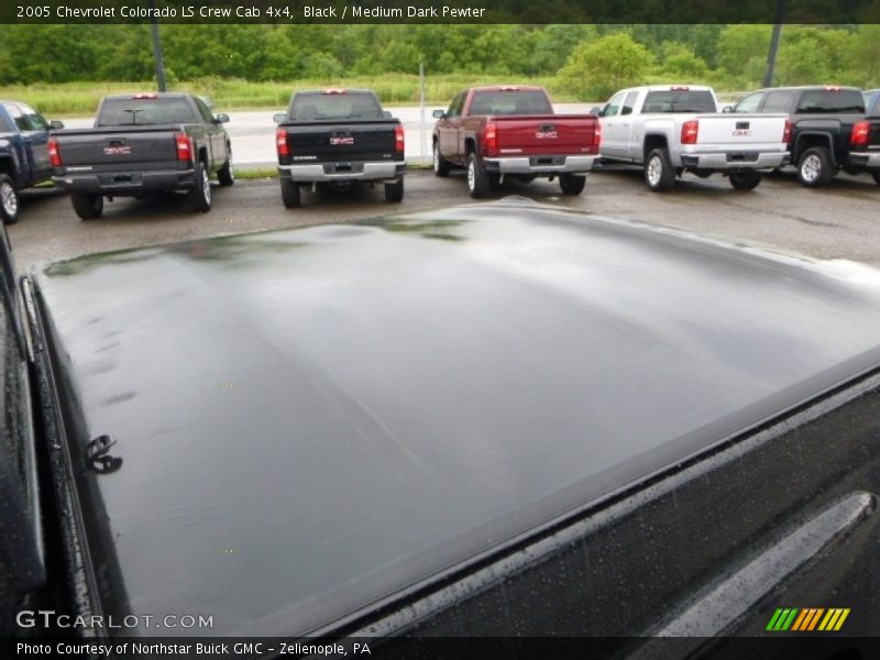 Black / Medium Dark Pewter 2005 Chevrolet Colorado LS Crew Cab 4x4