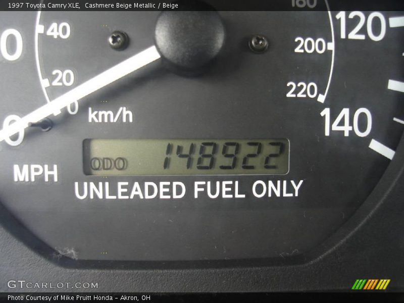 Cashmere Beige Metallic / Beige 1997 Toyota Camry XLE