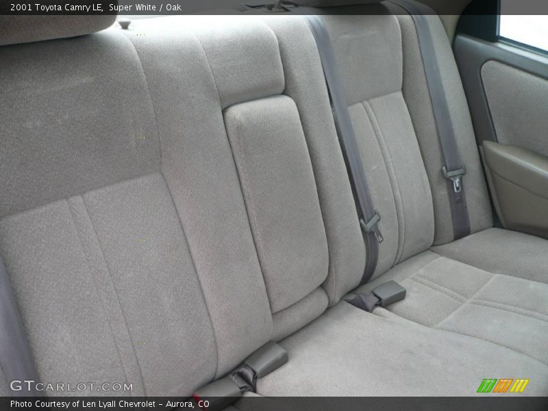 Super White / Oak 2001 Toyota Camry LE