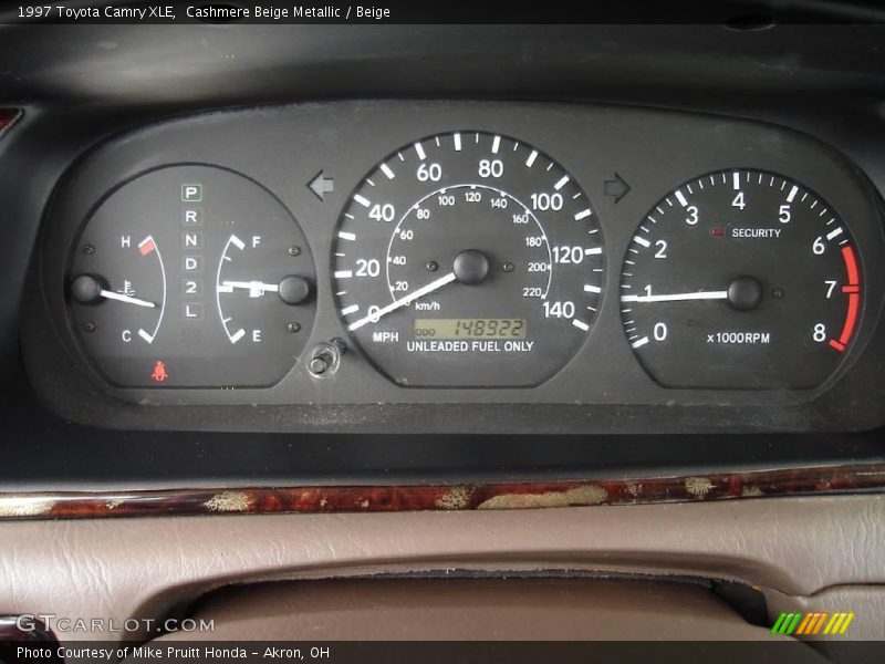 Cashmere Beige Metallic / Beige 1997 Toyota Camry XLE