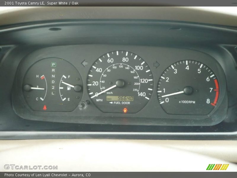 Super White / Oak 2001 Toyota Camry LE