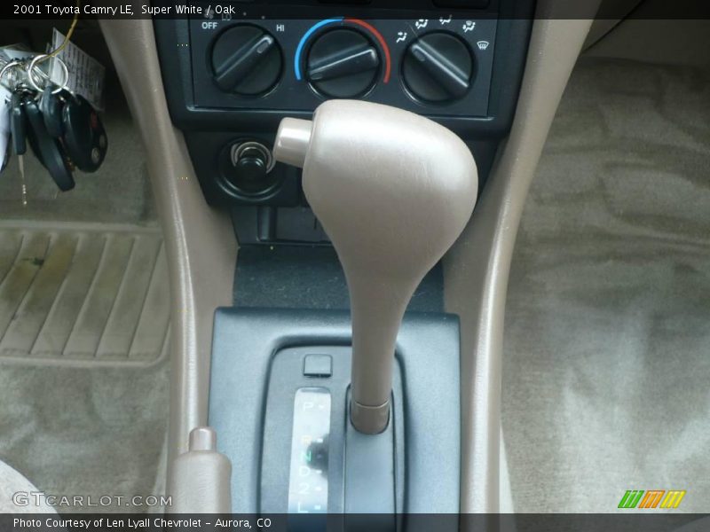 Super White / Oak 2001 Toyota Camry LE