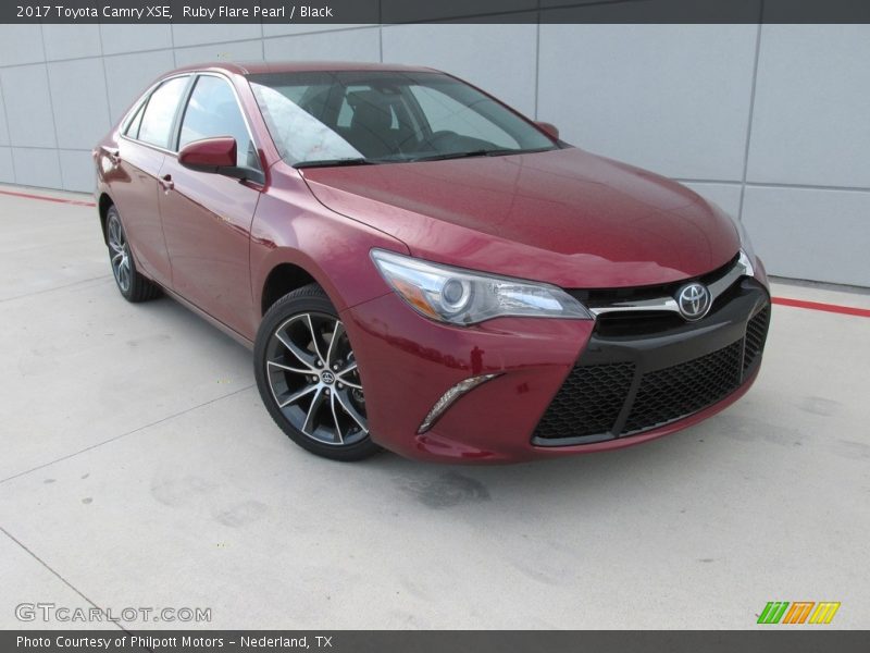 Ruby Flare Pearl / Black 2017 Toyota Camry XSE