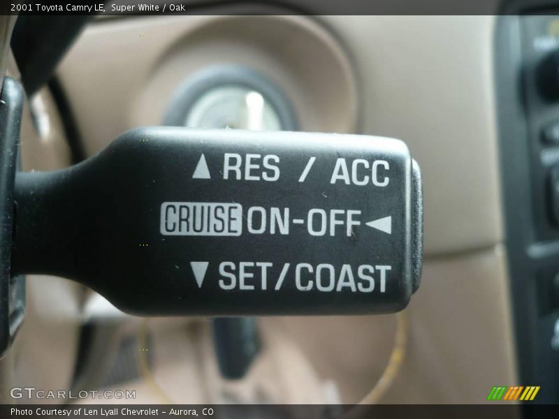 Super White / Oak 2001 Toyota Camry LE