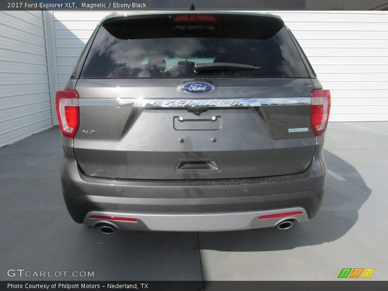Magnetic / Ebony Black 2017 Ford Explorer XLT