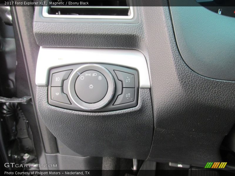 Magnetic / Ebony Black 2017 Ford Explorer XLT