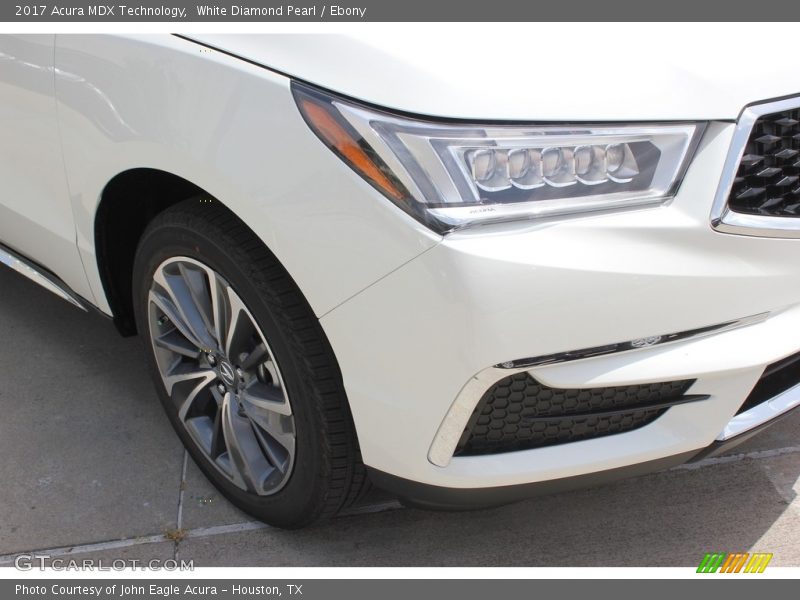 White Diamond Pearl / Ebony 2017 Acura MDX Technology