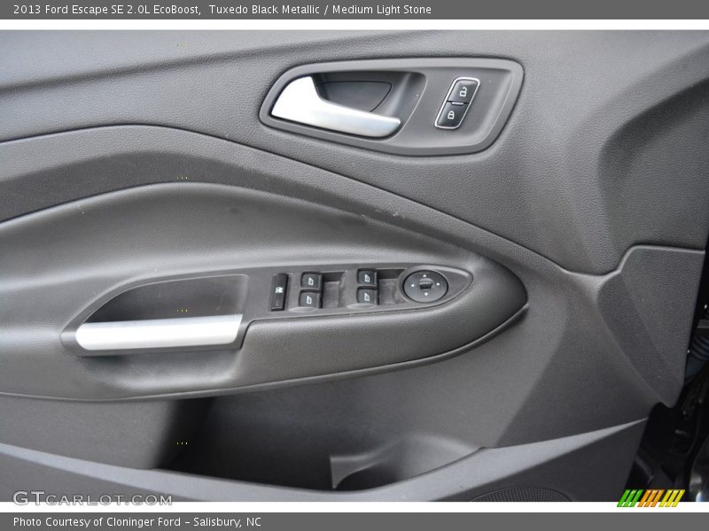 Tuxedo Black Metallic / Medium Light Stone 2013 Ford Escape SE 2.0L EcoBoost