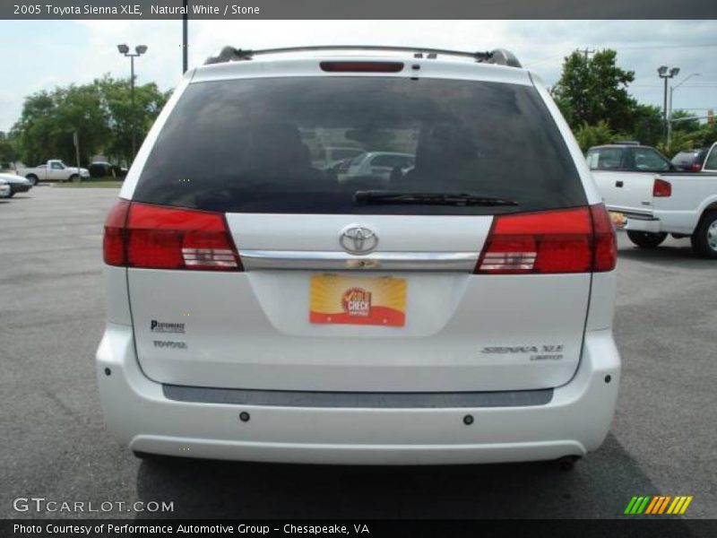Natural White / Stone 2005 Toyota Sienna XLE