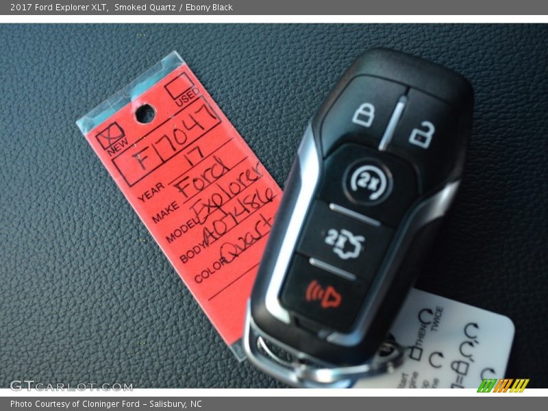 Smoked Quartz / Ebony Black 2017 Ford Explorer XLT