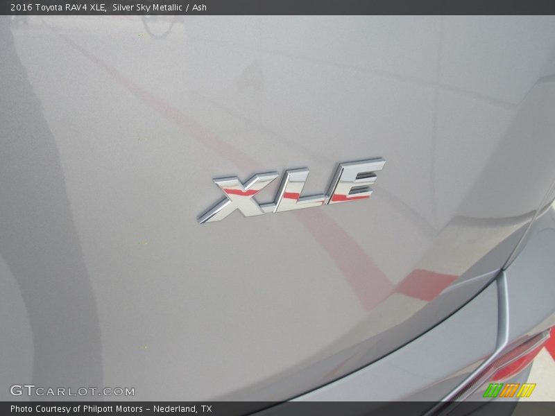 Silver Sky Metallic / Ash 2016 Toyota RAV4 XLE
