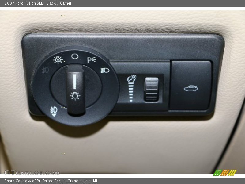 Black / Camel 2007 Ford Fusion SEL
