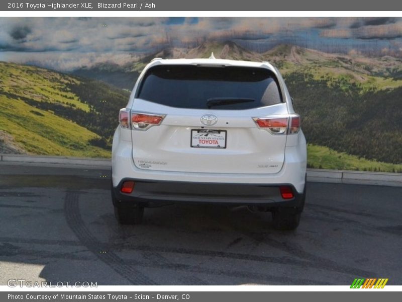 Blizzard Pearl / Ash 2016 Toyota Highlander XLE