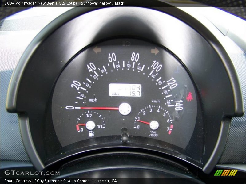 Sunflower Yellow / Black 2004 Volkswagen New Beetle GLS Coupe