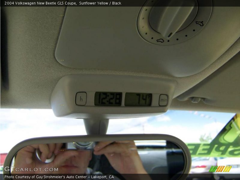 Sunflower Yellow / Black 2004 Volkswagen New Beetle GLS Coupe