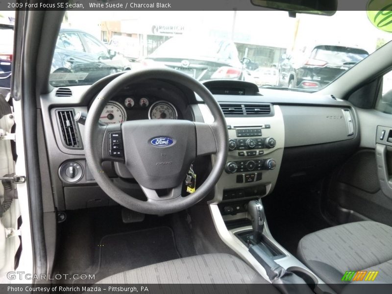 White Suede / Charcoal Black 2009 Ford Focus SE Sedan