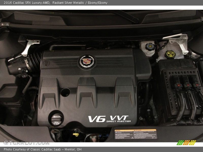 Radiant Silver Metallic / Ebony/Ebony 2016 Cadillac SRX Luxury AWD