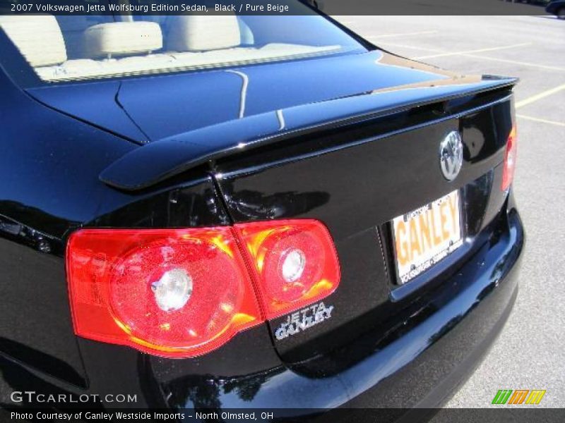 Black / Pure Beige 2007 Volkswagen Jetta Wolfsburg Edition Sedan