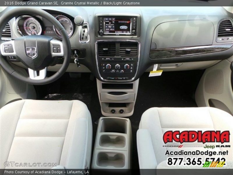 Granite Crystal Metallic / Black/Light Graystone 2016 Dodge Grand Caravan SE